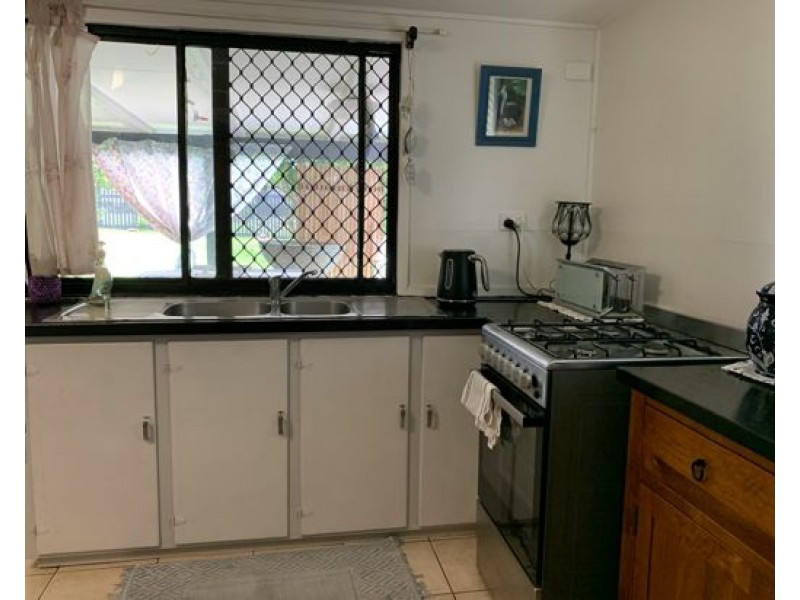 18 Henderson Street, South Johnstone QLD 4859
