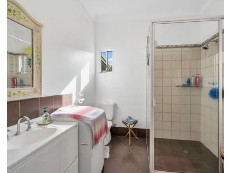 328 Etty Bay Road, Etty Bay QLD 4858