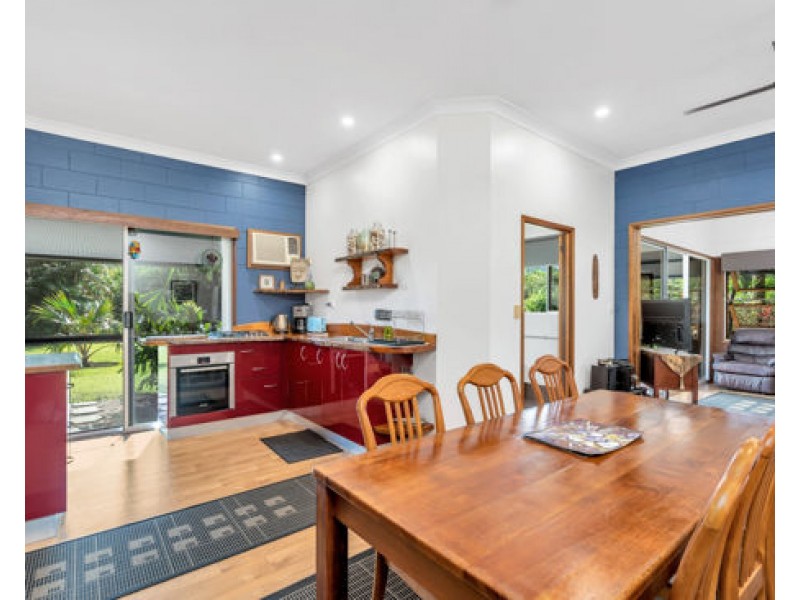 328 Etty Bay Road, Etty Bay QLD 4858