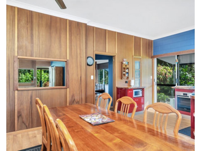 328 Etty Bay Road, Etty Bay QLD 4858