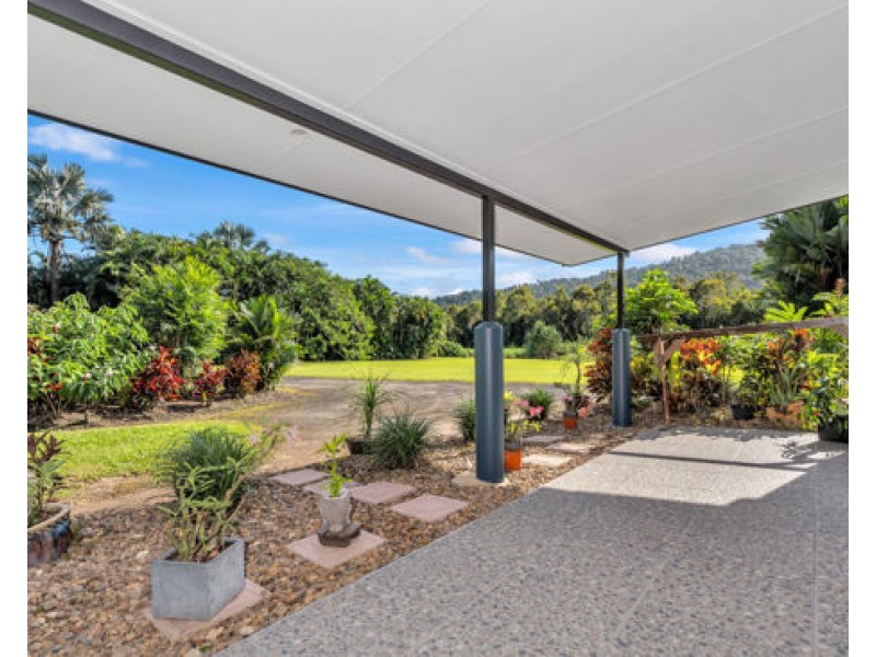 328 Etty Bay Road, Etty Bay QLD 4858