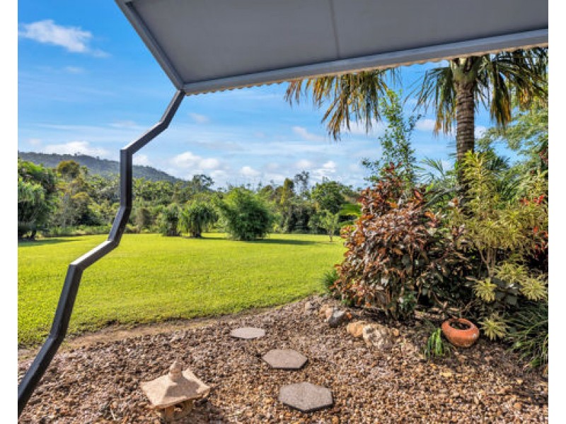 328 Etty Bay Road, Etty Bay QLD 4858