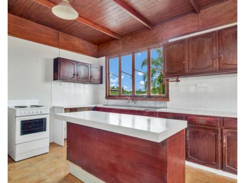 87 Coronation Drive, East Innisfail QLD 4860