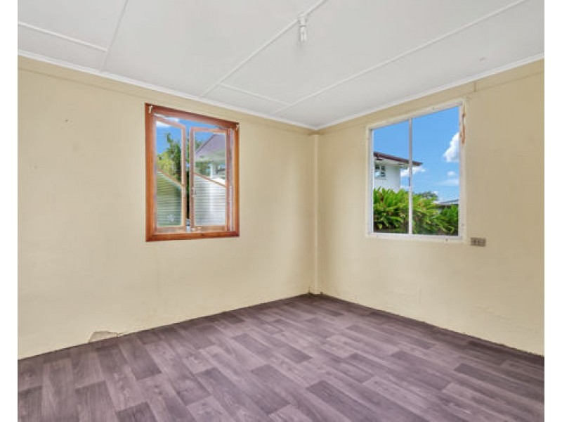 87 Coronation Drive, East Innisfail QLD 4860