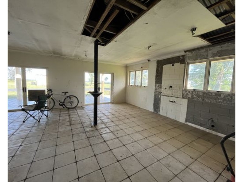 15 – 17 Taylor Street, Tully Heads QLD 4854