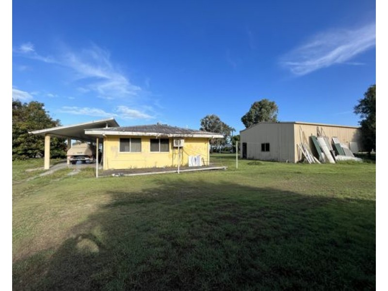 15 – 17 Taylor Street, Tully Heads QLD 4854
