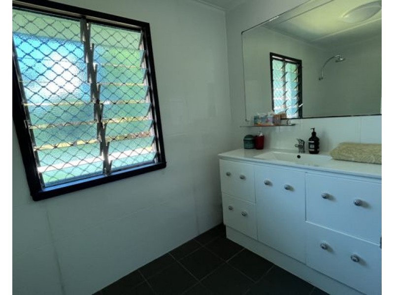 8 Fitzgerald Street, East Innisfail QLD 4860