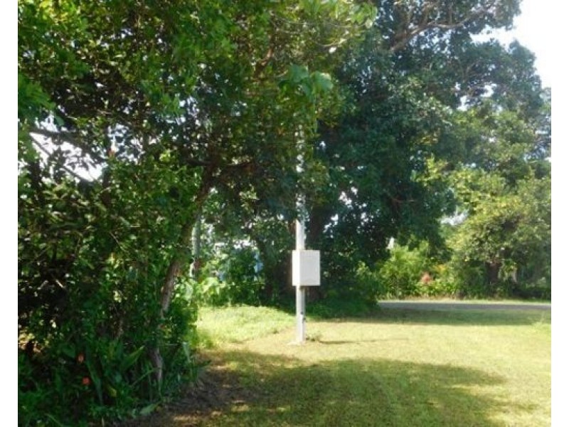 6 BARAKAOAN ROAD, Cowley Beach QLD 4871