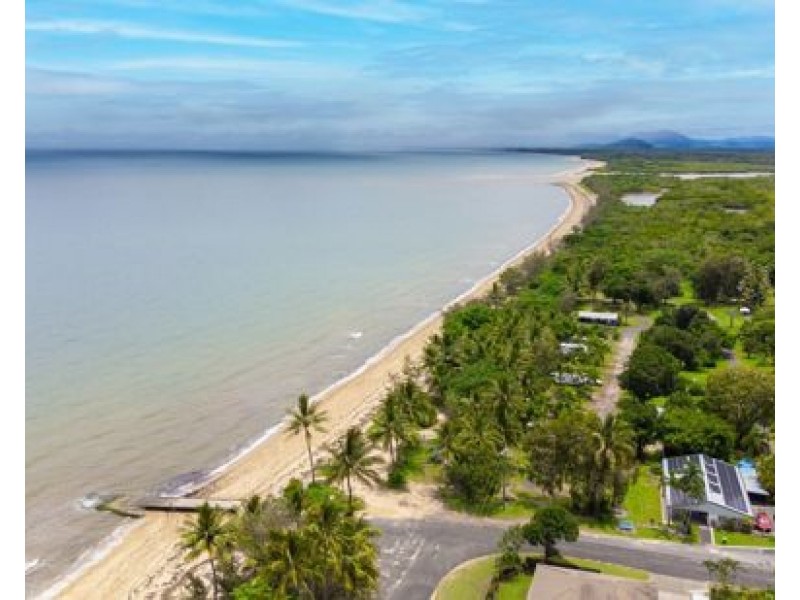 6 BARAKAOAN ROAD, Cowley Beach QLD 4871