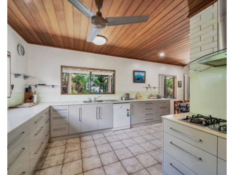 14 Evans Road, Bramston Beach QLD 4871
