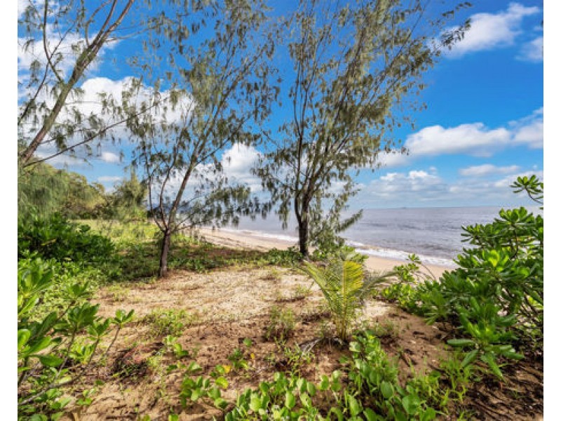 14 Evans Road, Bramston Beach QLD 4871