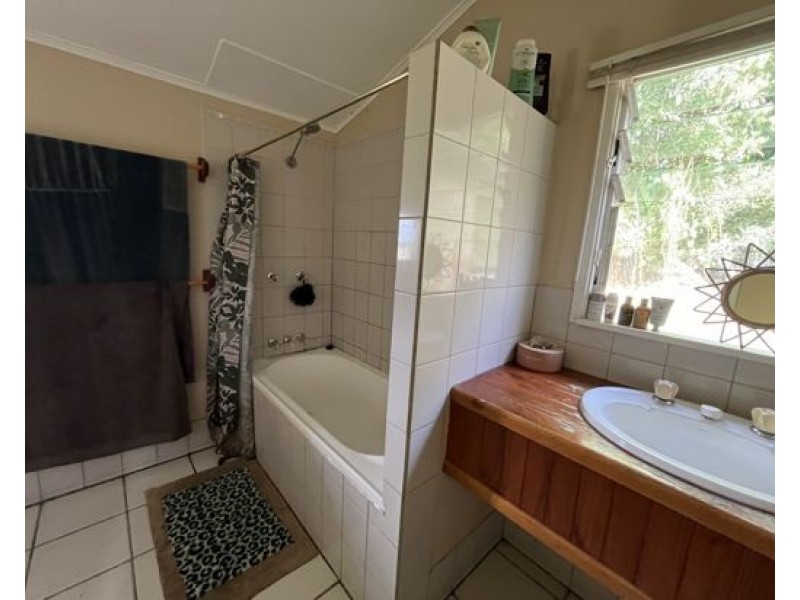 68903 Bruce Highway, Deeral QLD 4871