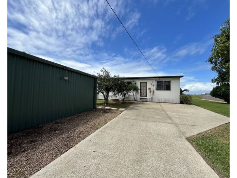 36 Elizabeth St, Flying Fish Point QLD 4860