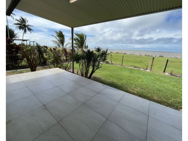36 Elizabeth St, Flying Fish Point QLD 4860