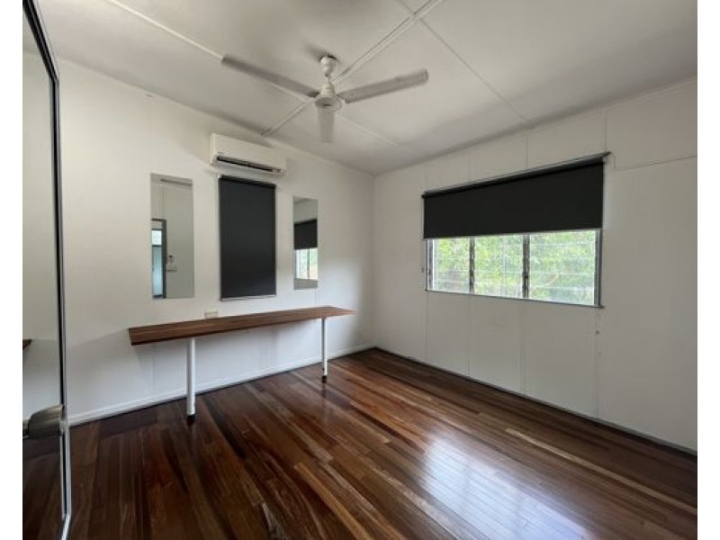 36 Elizabeth St, Flying Fish Point QLD 4860