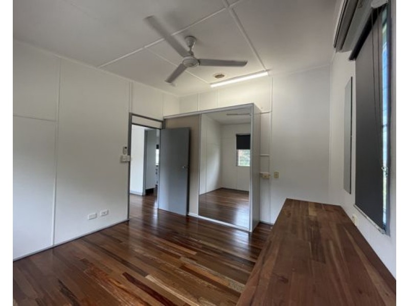 36 Elizabeth St, Flying Fish Point QLD 4860