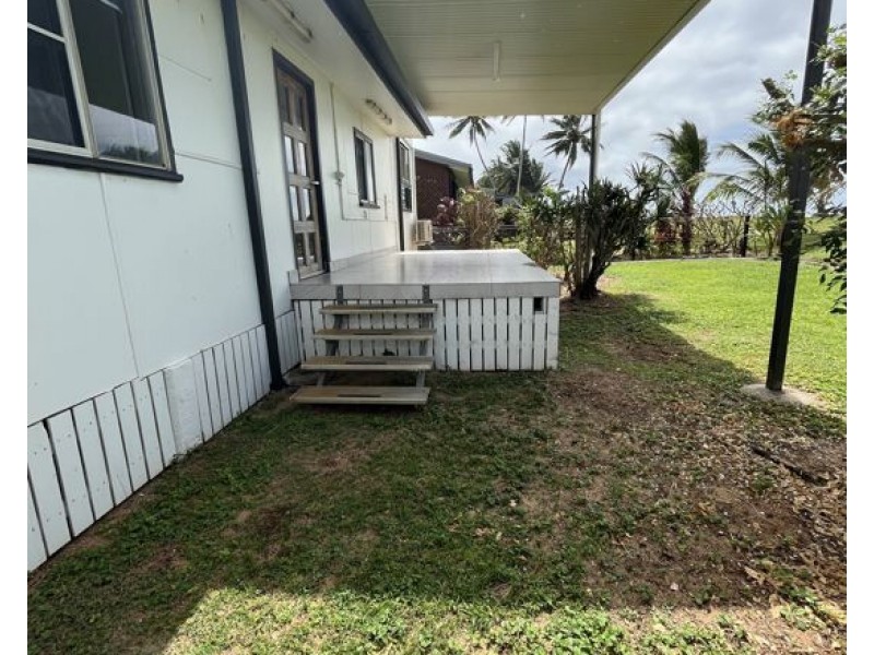 36 Elizabeth St, Flying Fish Point QLD 4860