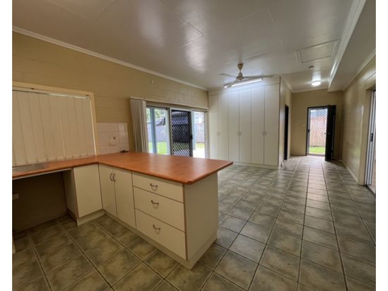 11 Evans Road, Bramston Beach QLD 4871