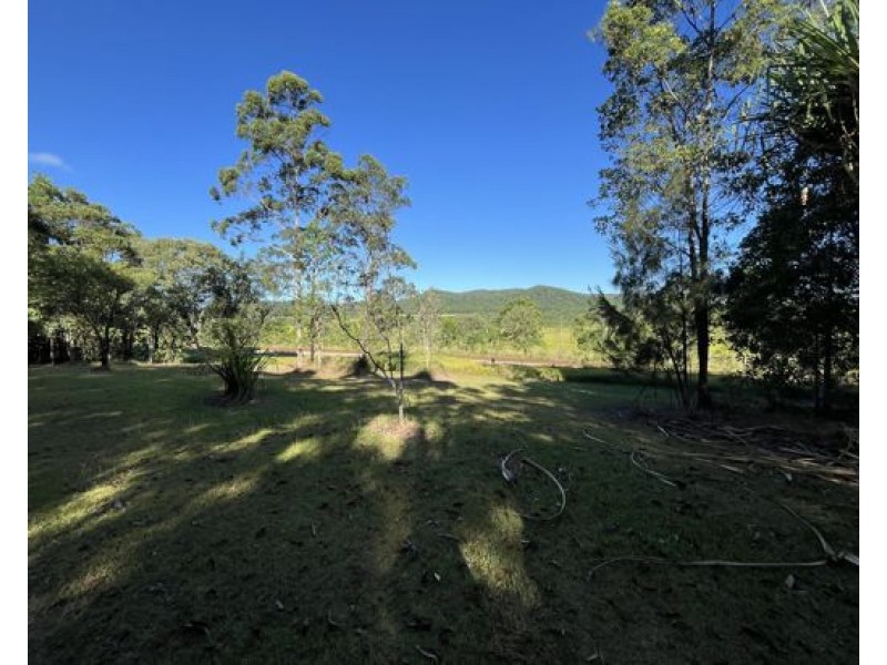 5 Dobbin Road, Warrubullen QLD 4871