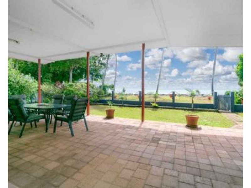 22 Feldt Street, Flying Fish Point QLD 4860