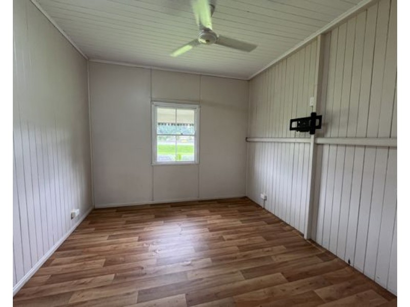 6 EASTWOOD ST, Babinda QLD 4861