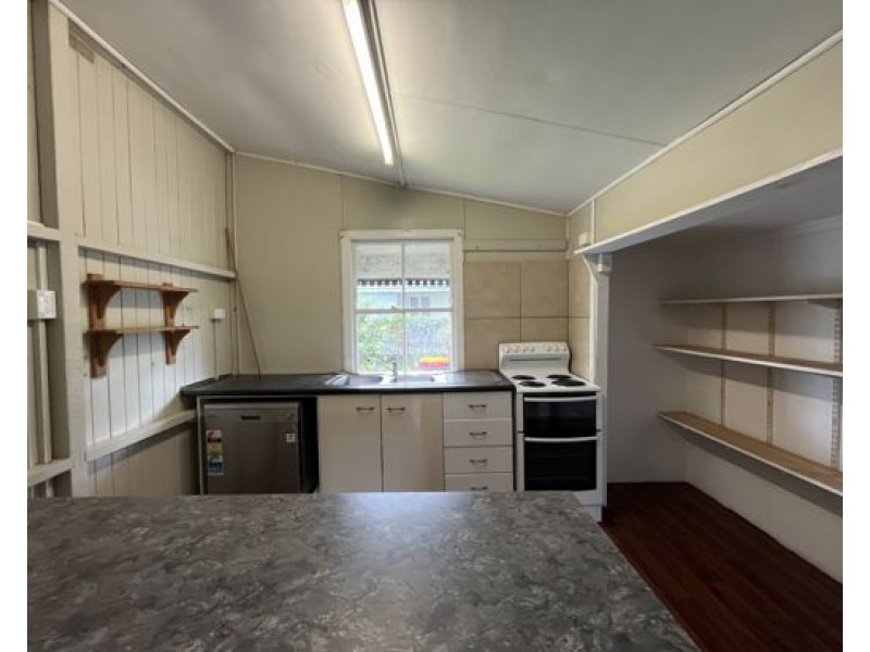 6 EASTWOOD ST, Babinda QLD 4861