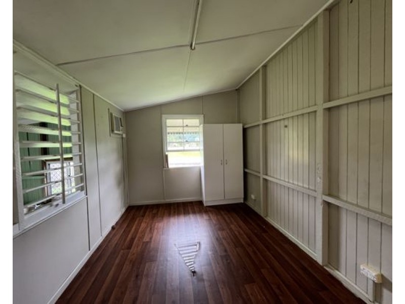 6 EASTWOOD ST, Babinda QLD 4861