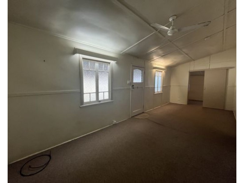 9 Palmerston Hwy, Goondi Hill QLD 4860