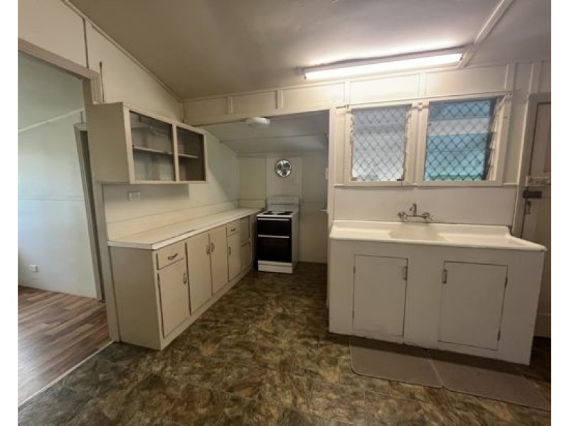 9 Palmerston Hwy, Goondi Hill QLD 4860