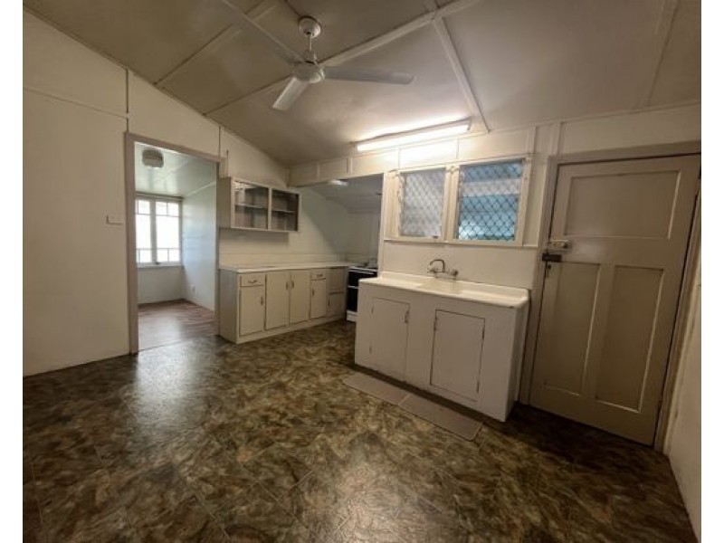 9 Palmerston Hwy, Goondi Hill QLD 4860