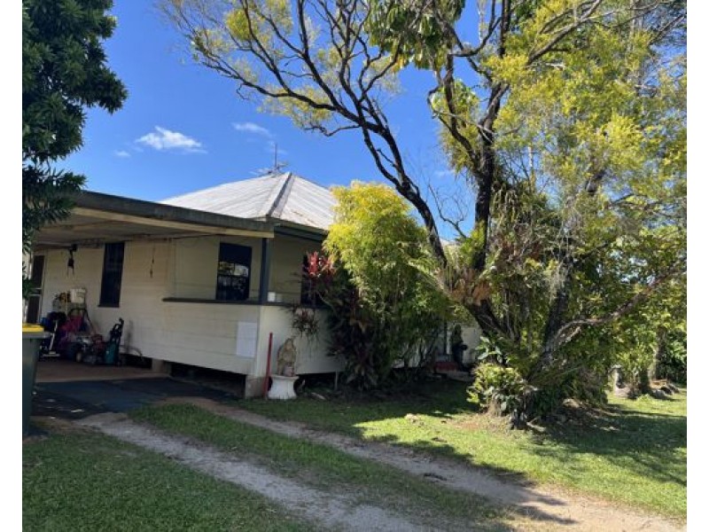 79 McAvoy Street, Daradgee QLD 4860