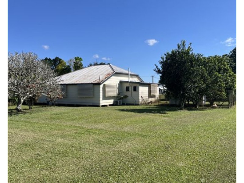 79 McAvoy Street, Daradgee QLD 4860
