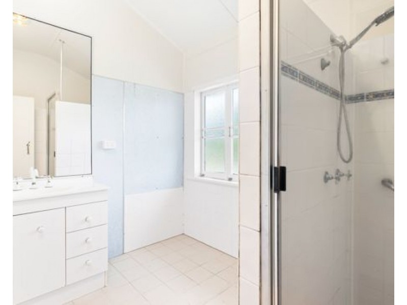 15 Weaver St, Babinda QLD 4861