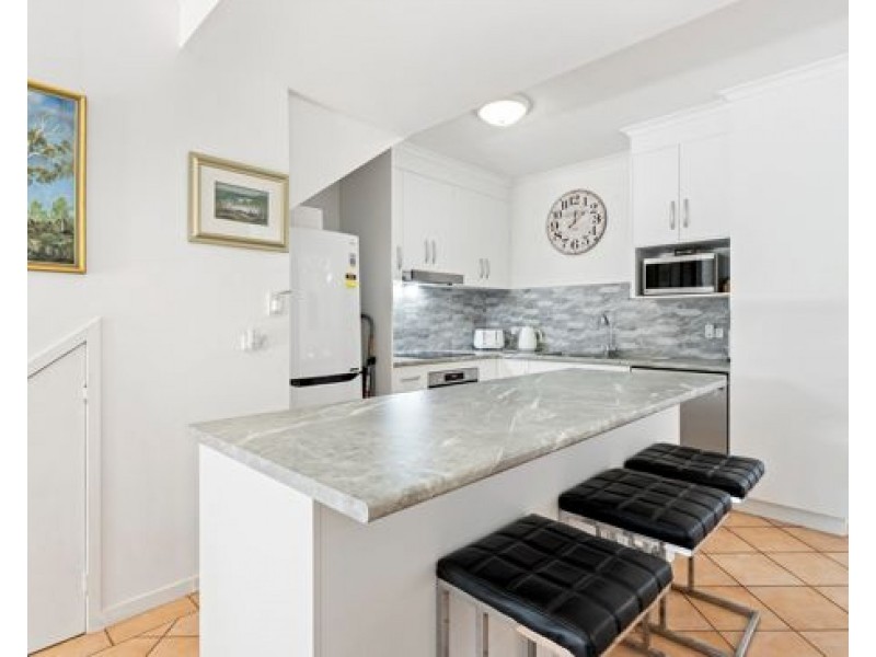 Unit 4 – 2 Bay Road, Coconuts QLD 4860