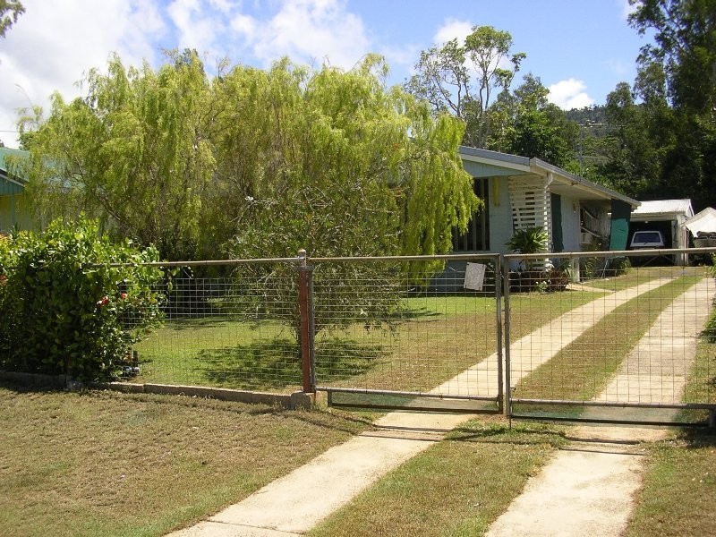 Bramston Beach QLD 4871