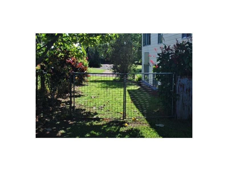 17 Middle Avenue, South Johnstone QLD 4859