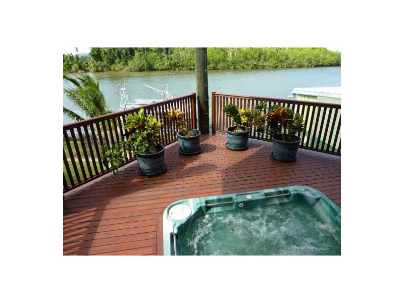 East Innisfail QLD 4860