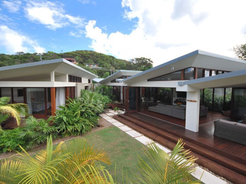 2/137 Beach Road, Broken Head NSW 2481