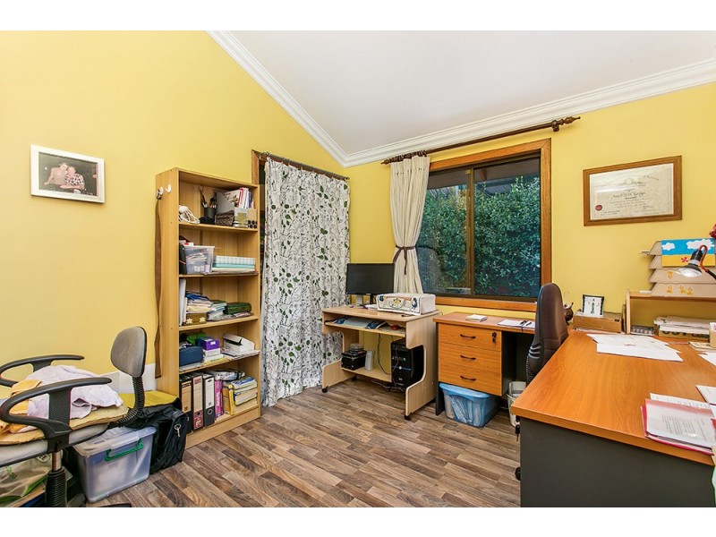 13 Rajah Road, Ocean Shores NSW 2483