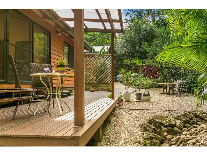 13 Rajah Road, Ocean Shores NSW 2483