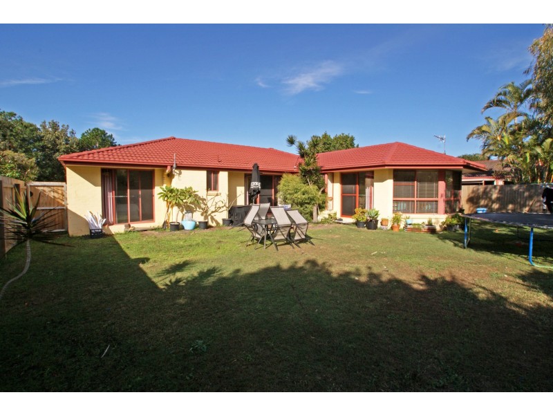 63 Beech Drive, Suffolk Park NSW 2481
