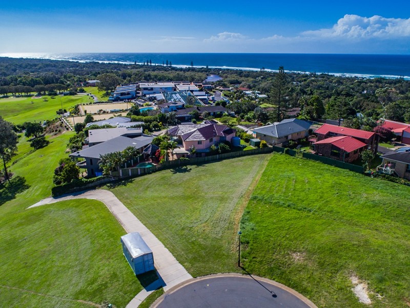 8 Roundhouse Place, Ocean Shores NSW 2483