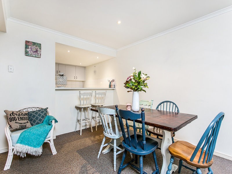 2/7-9 Hazelwood Close, Suffolk Park NSW 2481