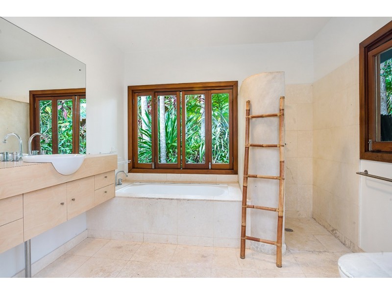 9 Angus Place, Ewingsdale NSW 2481