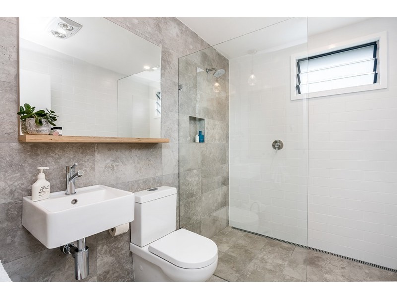 2a Clifford Street, Suffolk Park NSW 2481