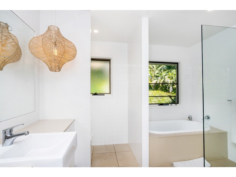 5 Bay Vista Lane, Ewingsdale NSW 2481