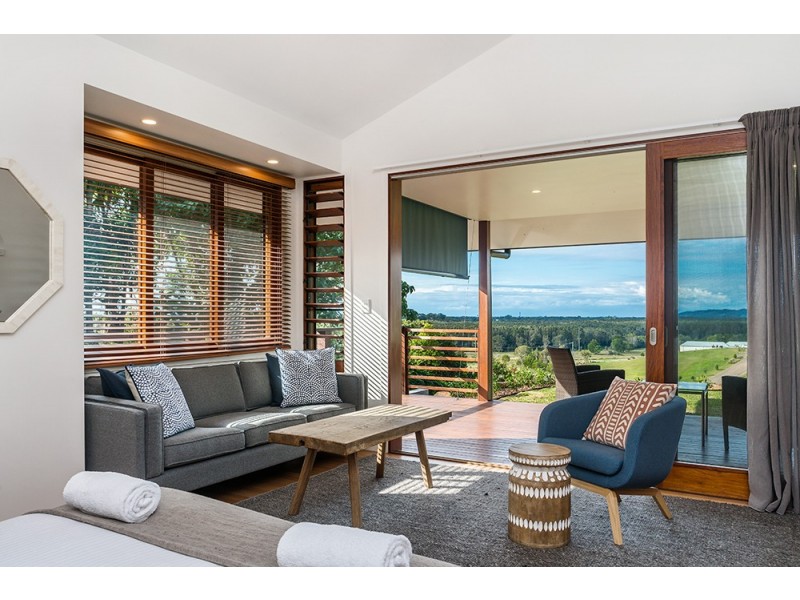 13 Cape Vista Drive, Ewingsdale NSW 2481