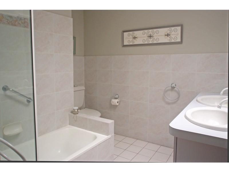 2/18 Mahogany Drive, Byron Bay NSW 2481