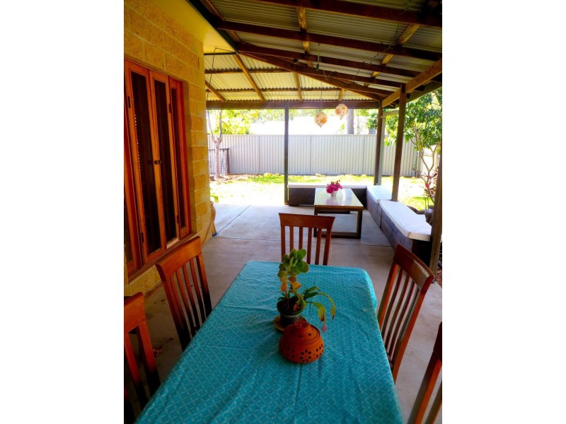 2/4 Julian Rocks Drive, Byron Bay NSW 2481
