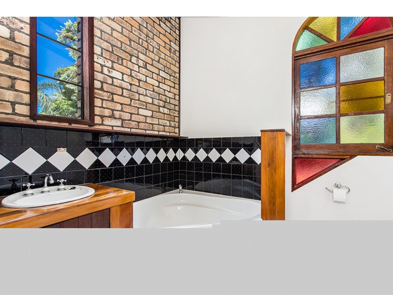 13 Tamarind Court, Suffolk Park NSW 2481